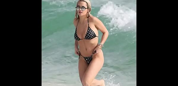  Rita Ora in Bikini in Miami